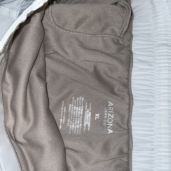 Arizona Womens Mid Rise Shortie Short-Juniors - Picture 6 of 6